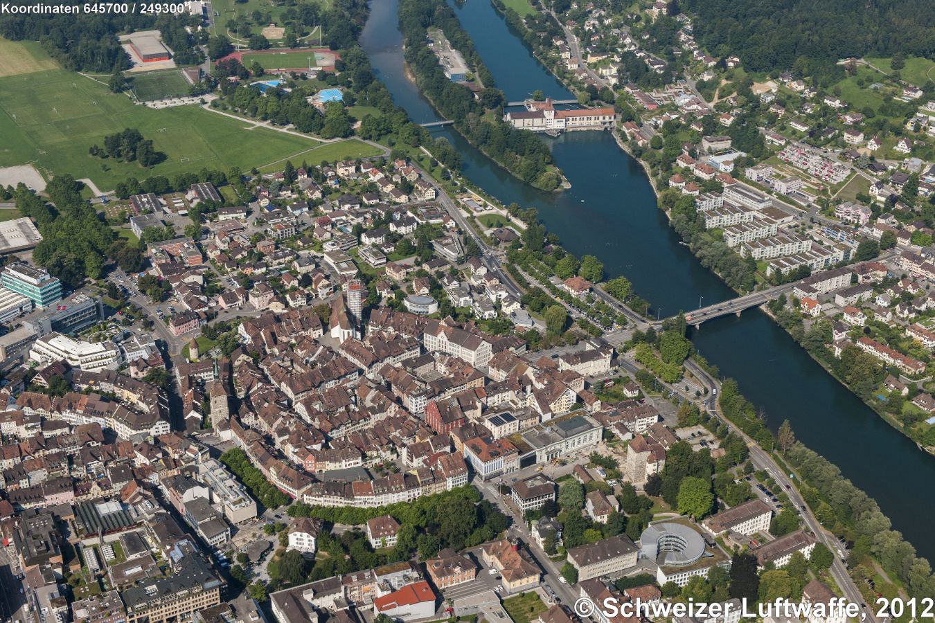 Aarau, Altstadt; Aare-Kraftwerk, Erholungspark Inseli